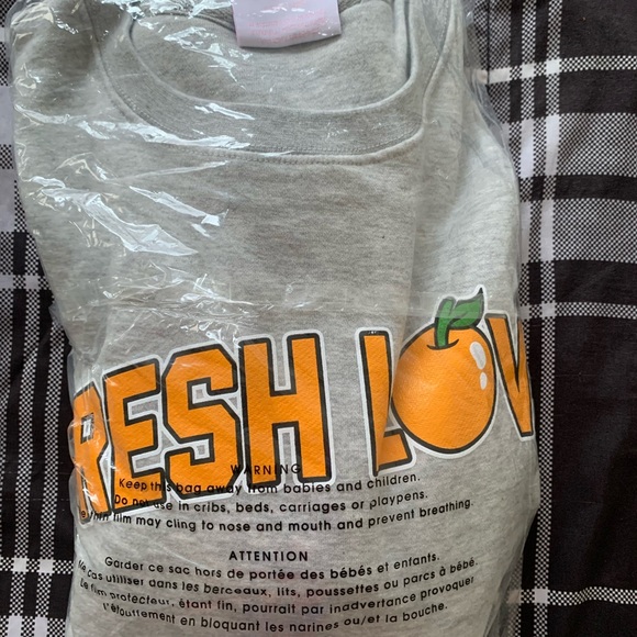 FreshLove Crewneck! - Picture 4 of 4